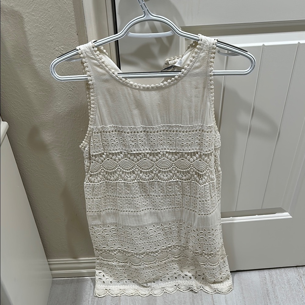 Lace Sleeveless Top
